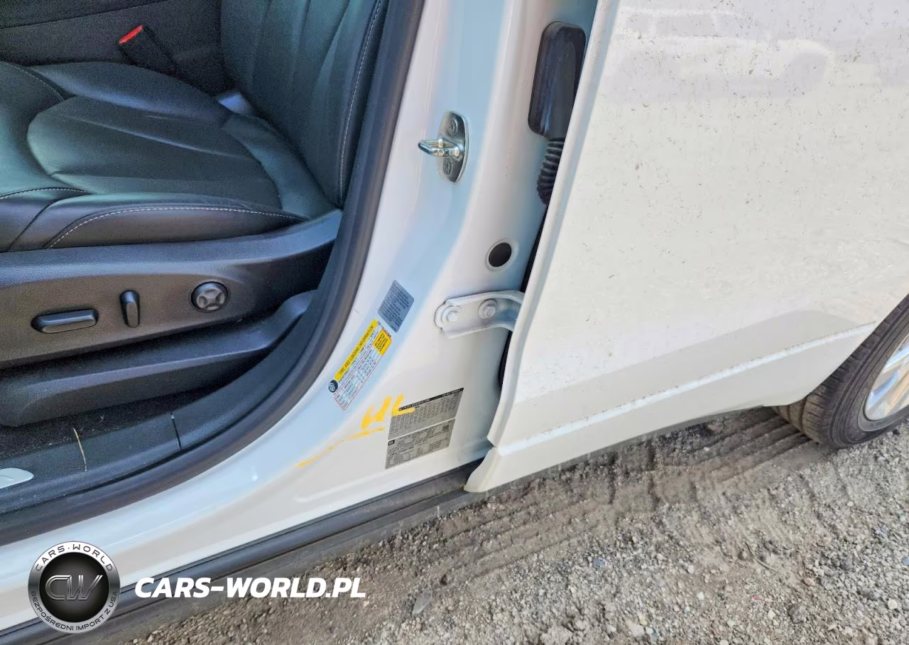 2018 Buick Envision Essence VIN:LRBFX1SA4JD016888 - 13