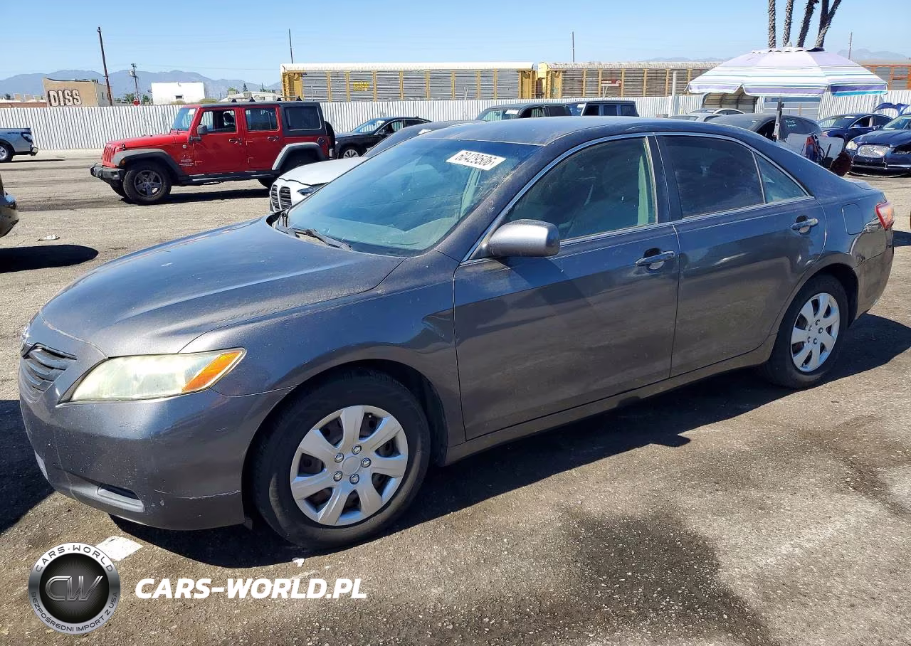 2009 Toyota Camry Le – zdjęcie 1 z 12