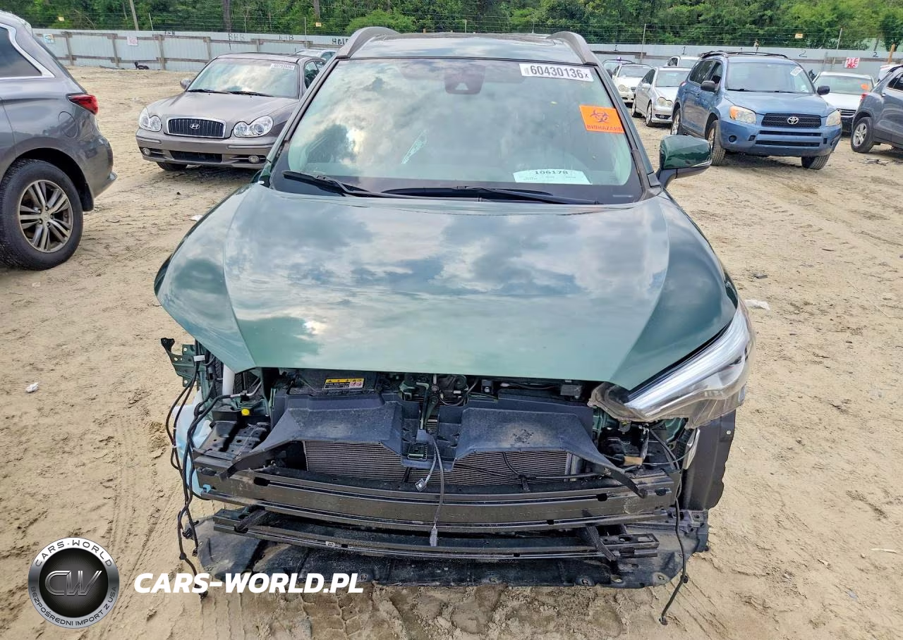 2022 Toyota Corolla Cross Xle VIN:7MUDAABG7NV024496 - 5