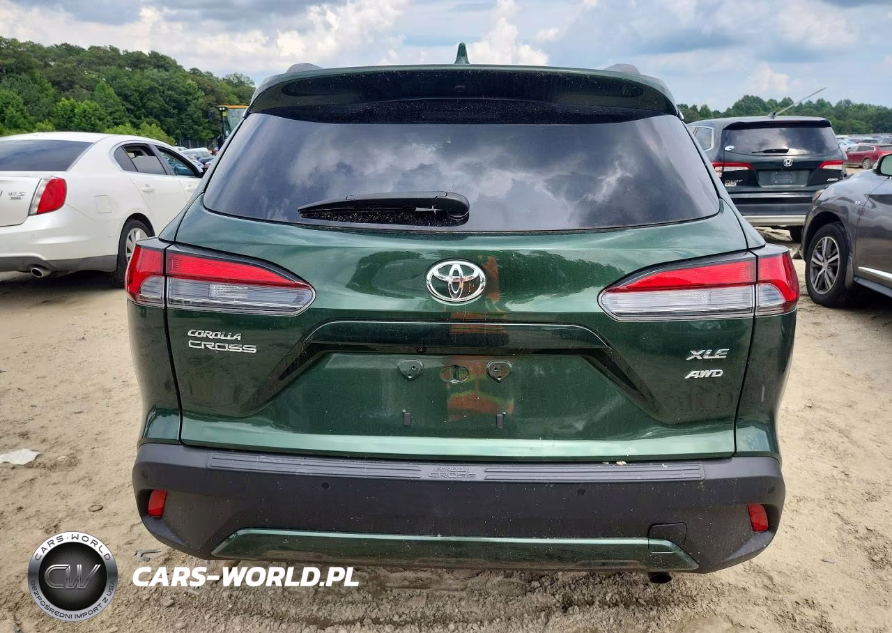 2022 Toyota Corolla Cross Xle VIN:7MUDAABG7NV024496 - 6