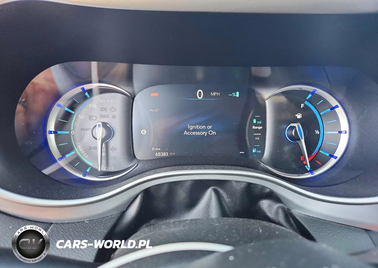 2018 Chrysler Pacifica Hybrid Touring Plus VIN:2C4RC1H76JR159411 - 9