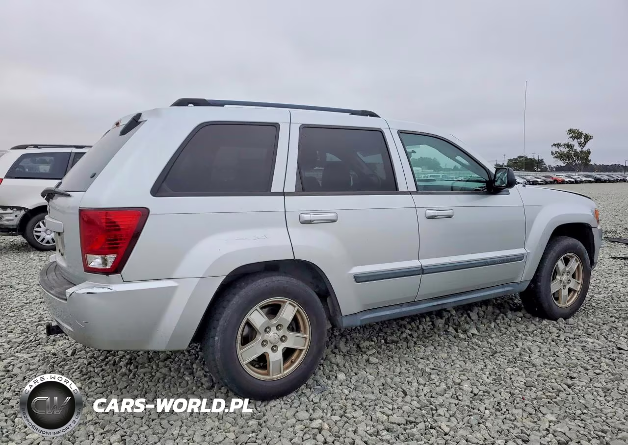 2007 Jeep Grand Cherokee Laredo VIN:1J8GR48KX7C513548 - 3