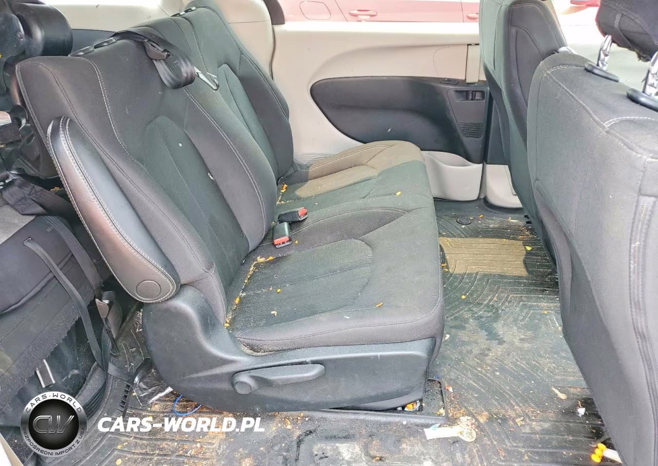 2020 Chrysler Voyager L VIN:2C4RC1AG4LR123021 - 10