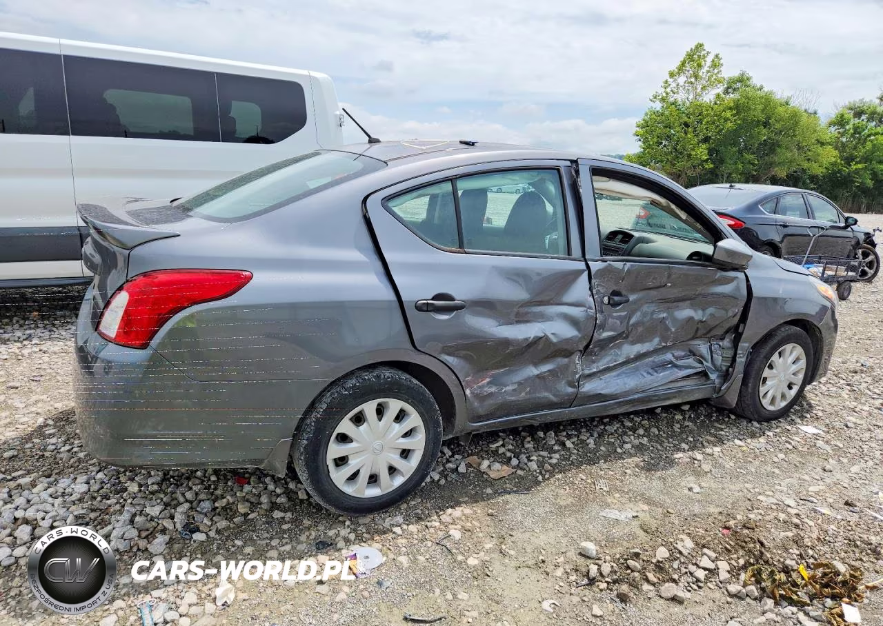 2017 Nissan Versa 1.6 S Plus VIN:3N1CN7AP4HL906818 - 3