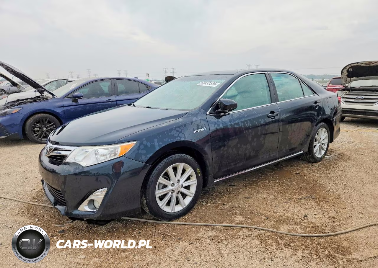 2014 Toyota Camry Hybrid Xle