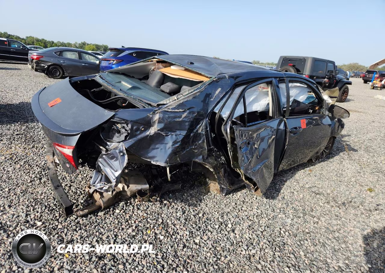 2014 Toyota Corolla S Plus VIN:2T1BURHE8EC027087 - 3