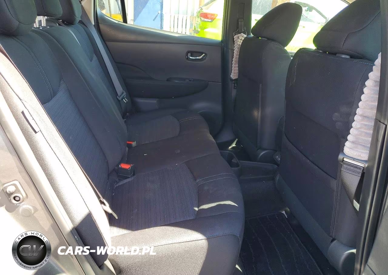 2025 Nissan Leaf S VIN:1N4AZ1BV2SC563132 - 10