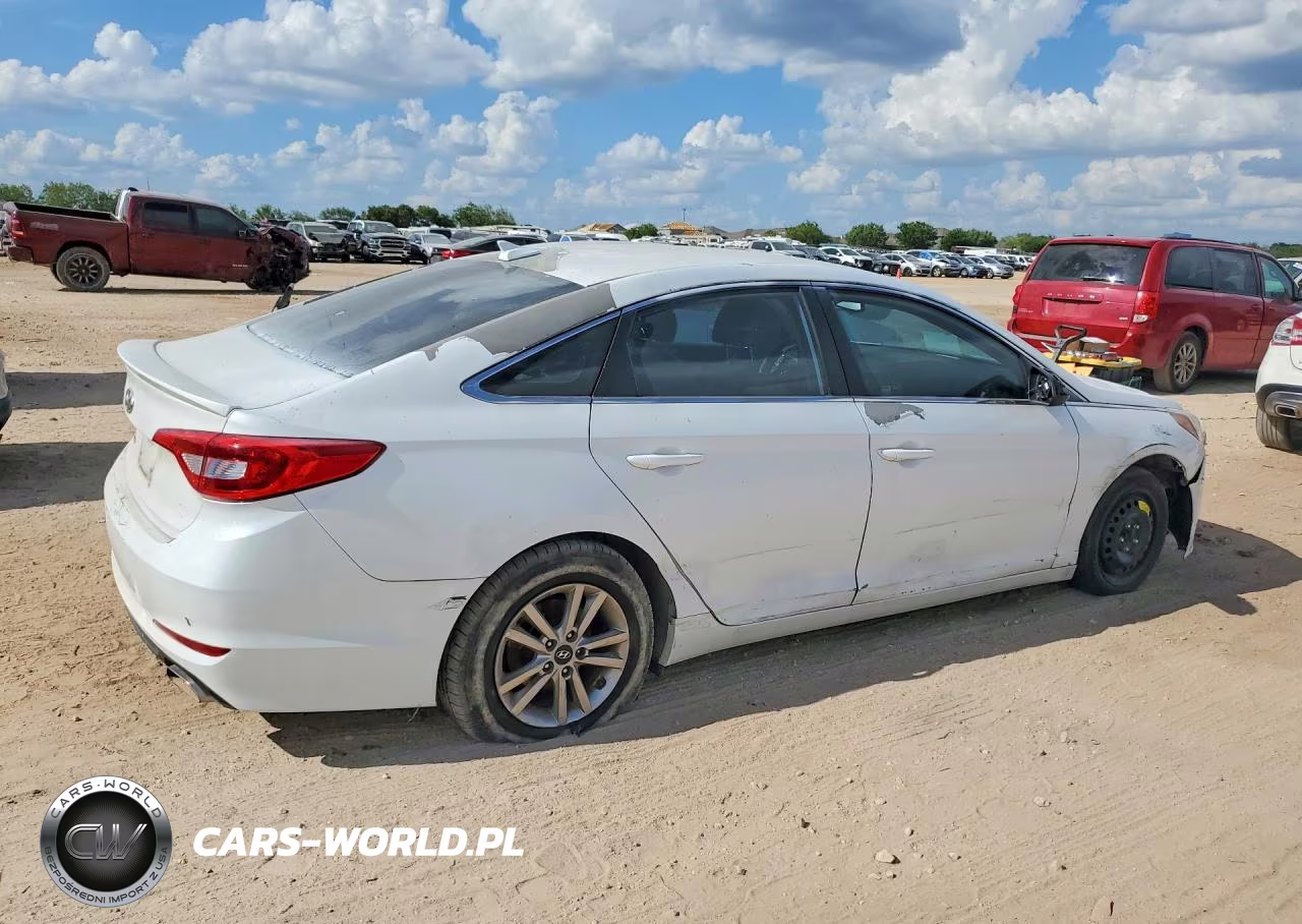 2016 Hyundai Sonata Se VIN:5NPE24AF2GH386301 - 3
