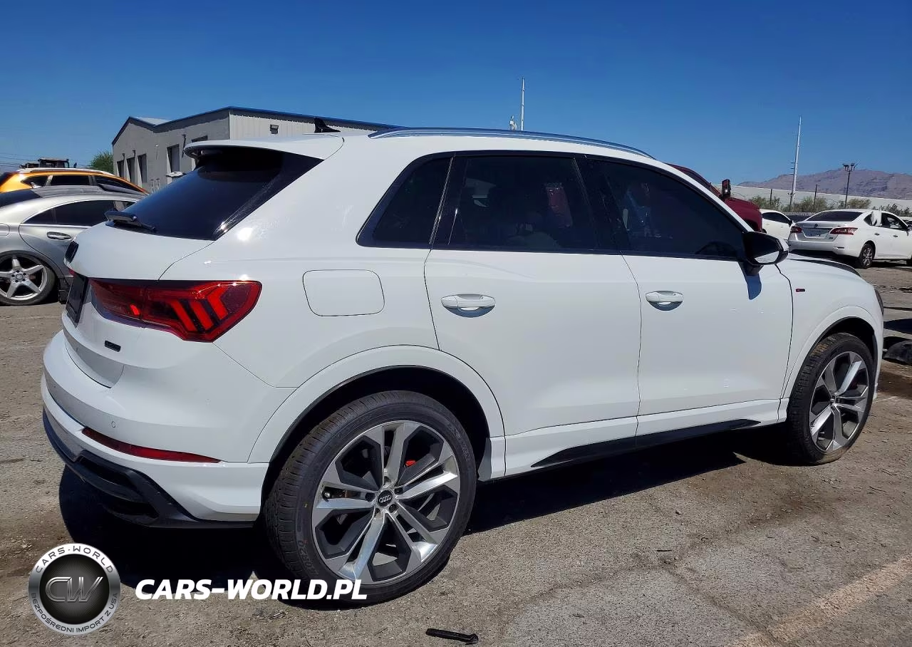 2019 Audi Q3 Premium Plus S-Line VIN:WA1EECF31K1074836 - 3