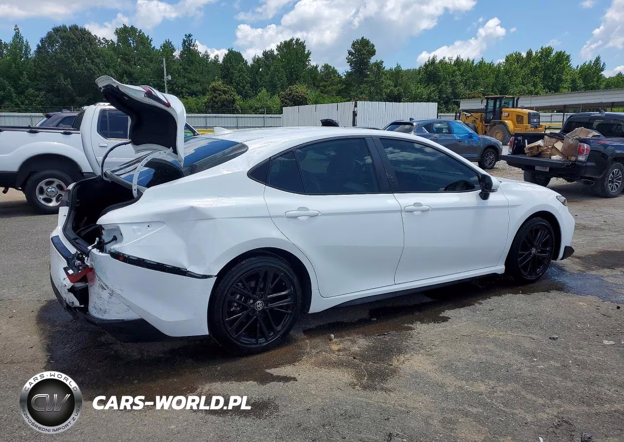 2025 Toyota Camry Se VIN:4T1DAACK7SU043050 - 3