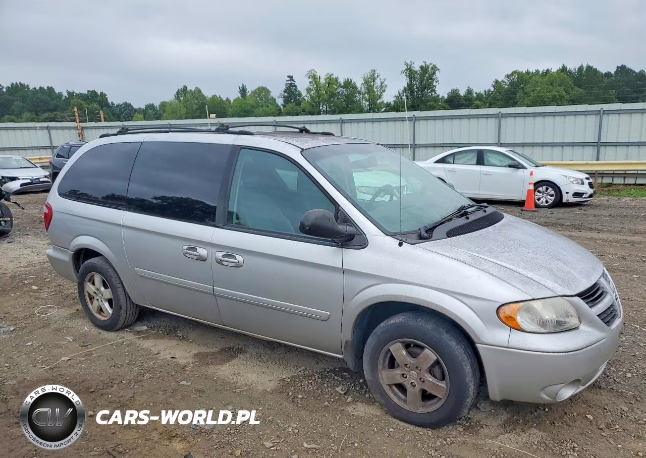 2005 Dodge Grand Caravan Sxt VIN:2D4GP44LX5R266325 - 4