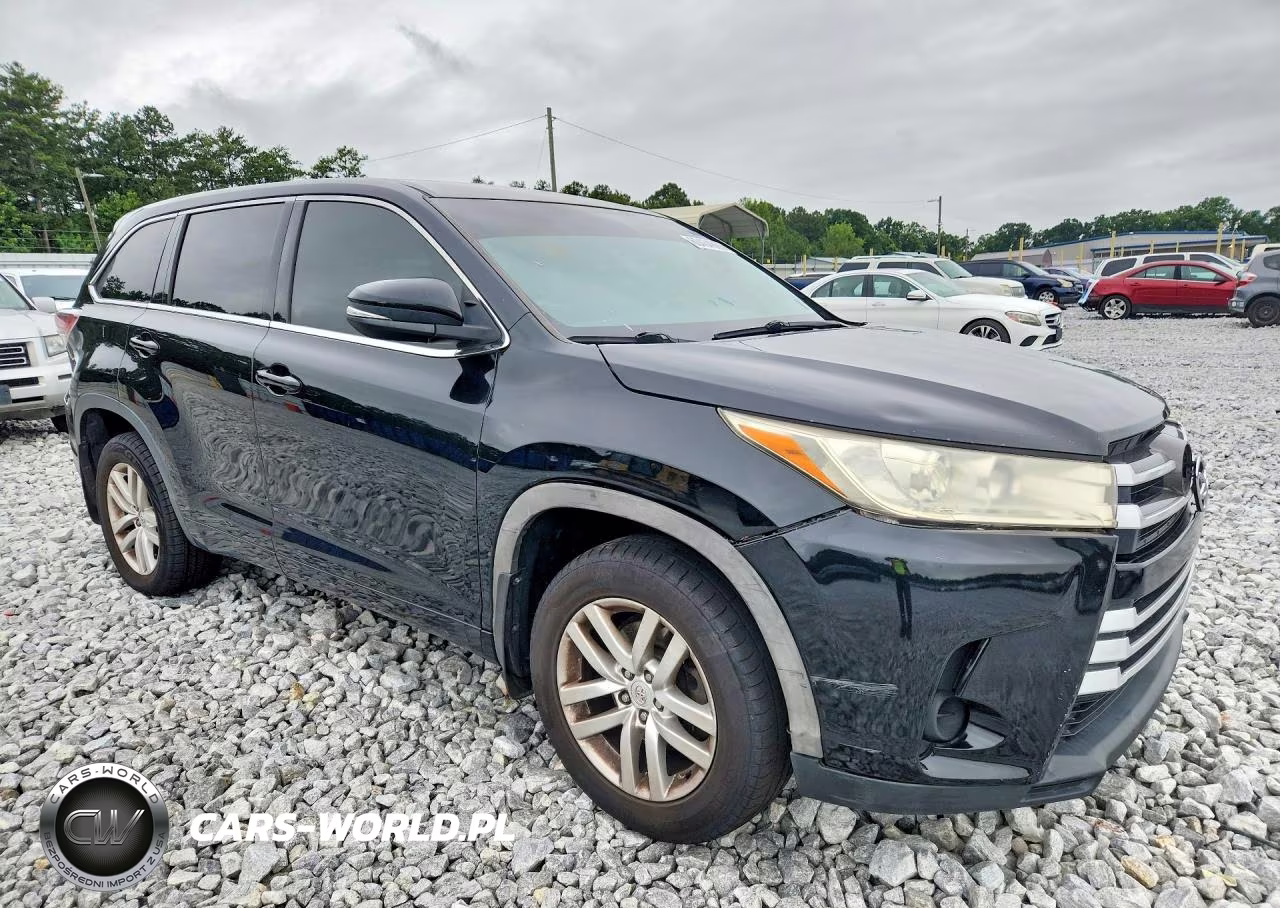 2015 Toyota Highlander Le VIN:5TDBKRFH5FS173961 - 4