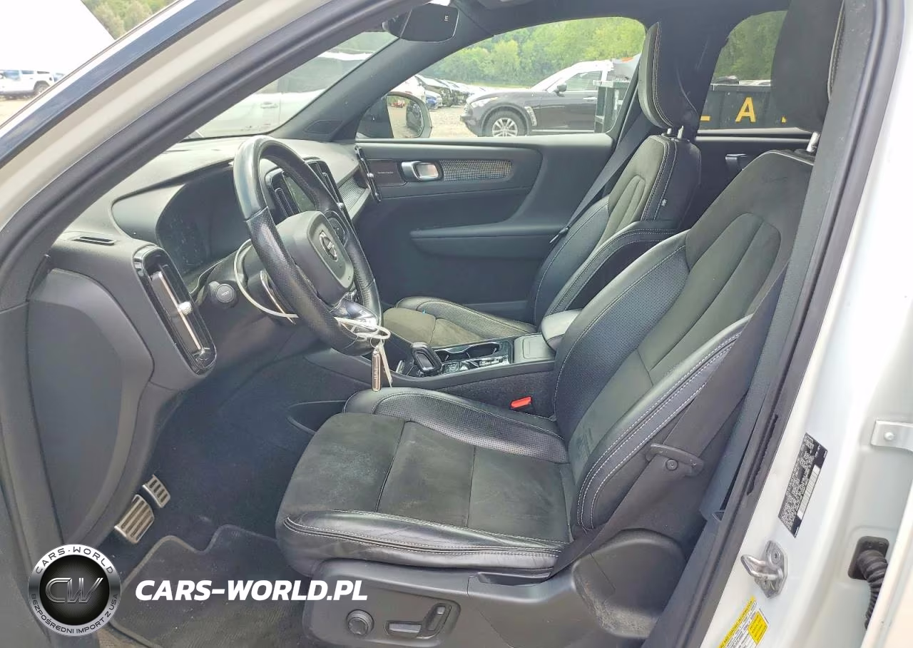 2019 Volvo Xc40 T5 R-Design VIN:YV4162UM7K2114383 - 7