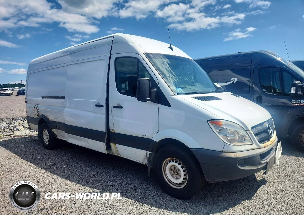 2011 Mercedes-Benz Sprinter 2500 Delivery Van VIN:WD3PE8CB4B5606056 - 4