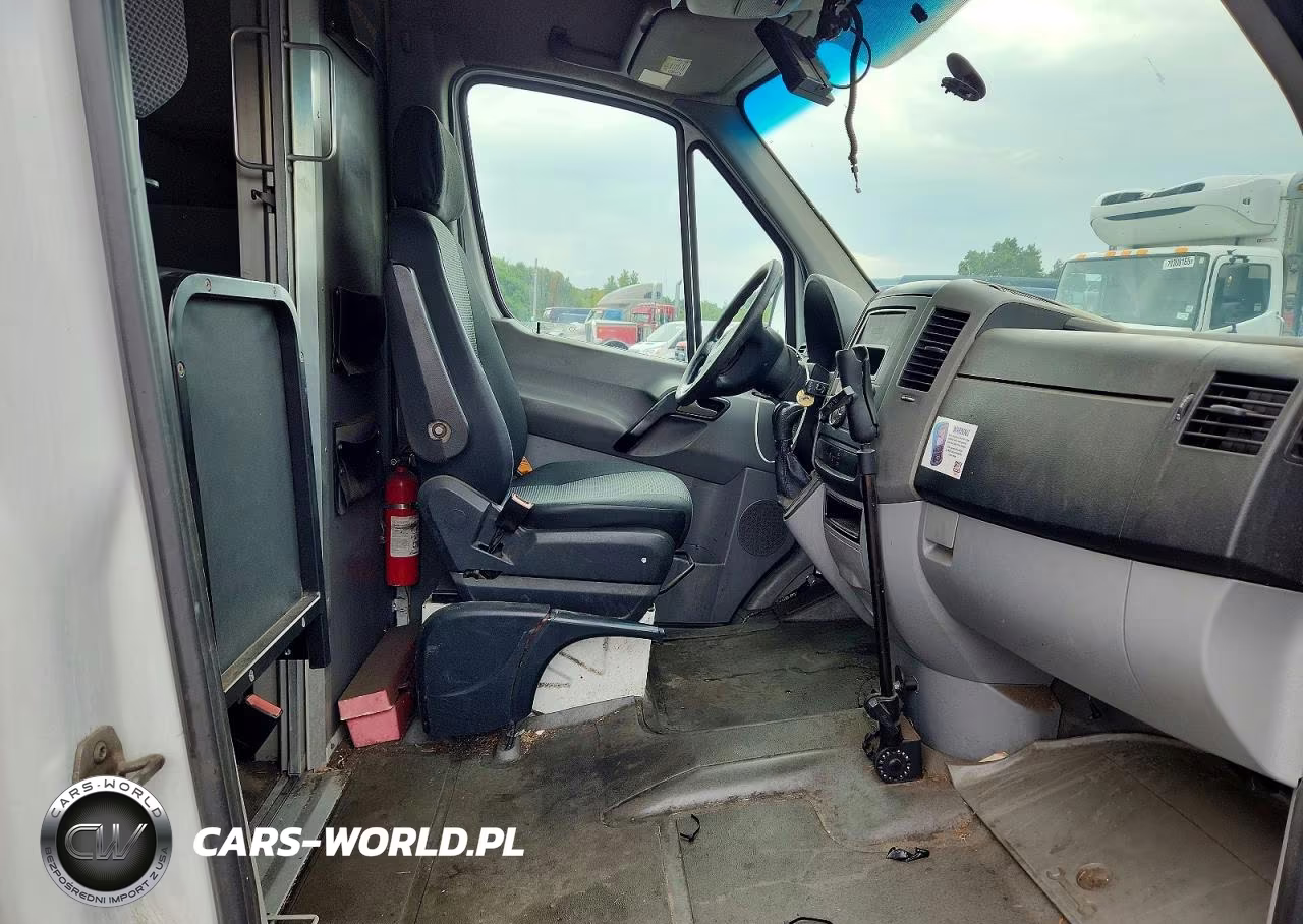 2011 Mercedes-Benz Sprinter 2500 Delivery Van VIN:WD3PE8CBXB5573581 - 11