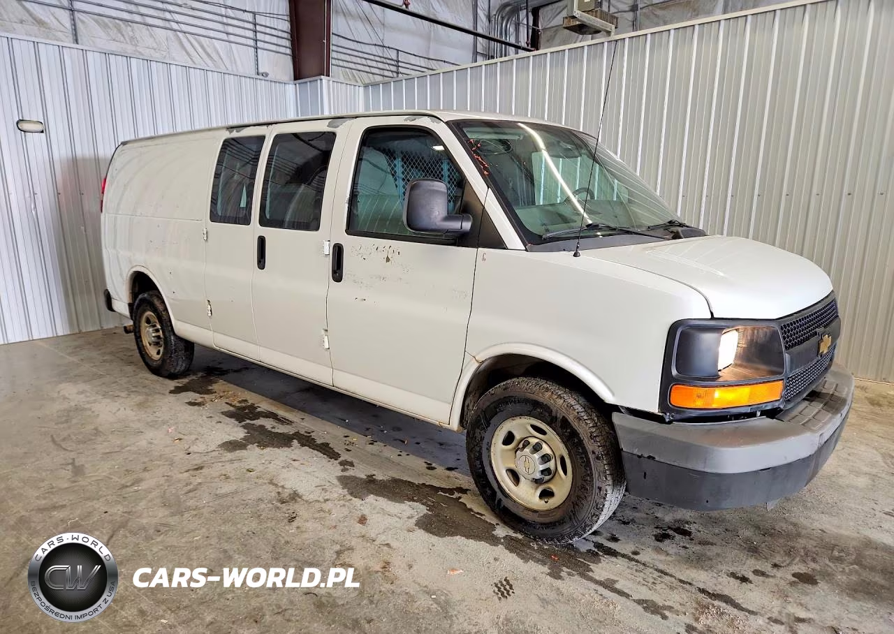 2012 Chevrolet Express 2500 Cargo Delivery Van VIN:1GCWGGCA8C1200318 - 4