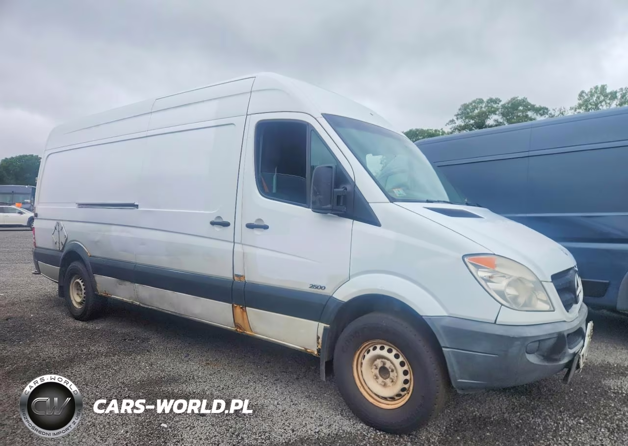 2012 Mercedes-Benz Sprinter 2500 Delivery Van VIN:WD3PE8CB1C5699975 - 4