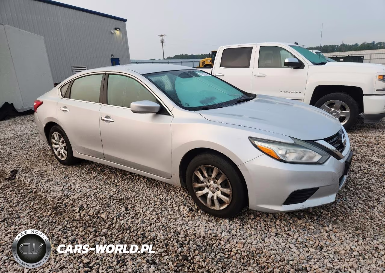 2017 Nissan Altima 2.5 S VIN:1N4AL3AP8HN367001 - 4