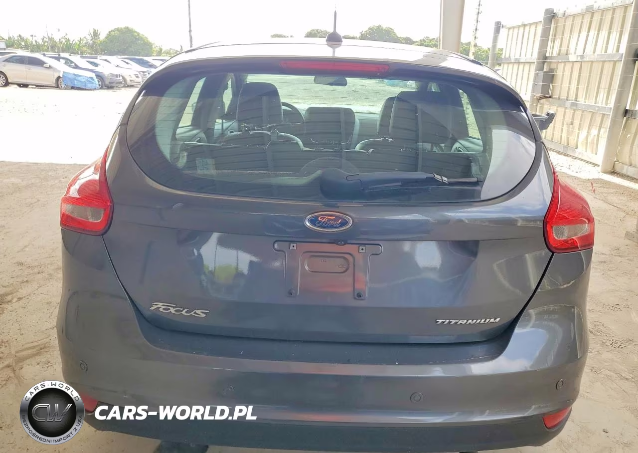2017 Ford Focus Titanium VIN:1FADP3N24HL230276 - 6