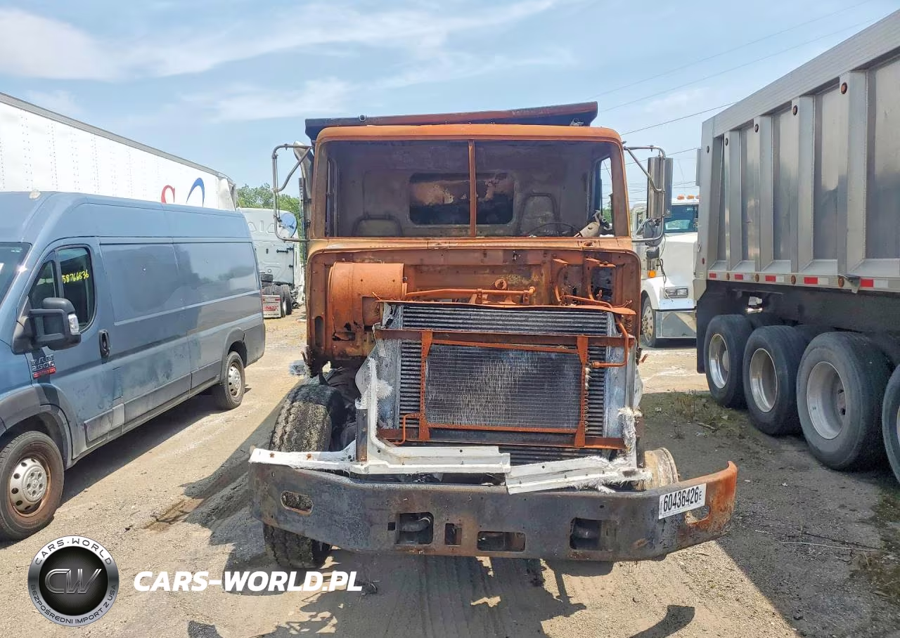 2000 Volvo Acl Dump Truck VIN:4V5JC2UE6YN869343 - 5