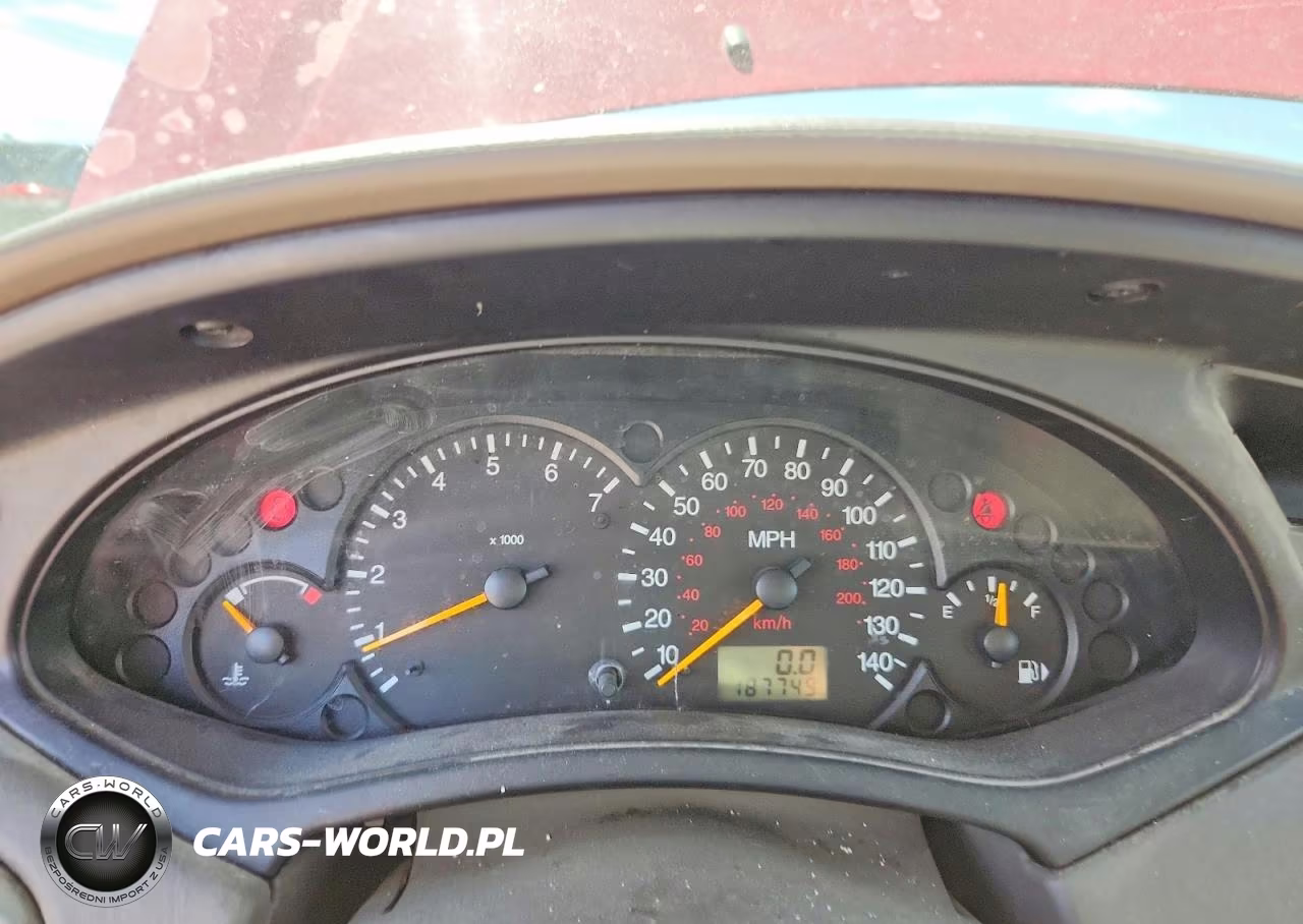 2002 Ford Focus Zx5 VIN:3FAFP37322R195843 - 9