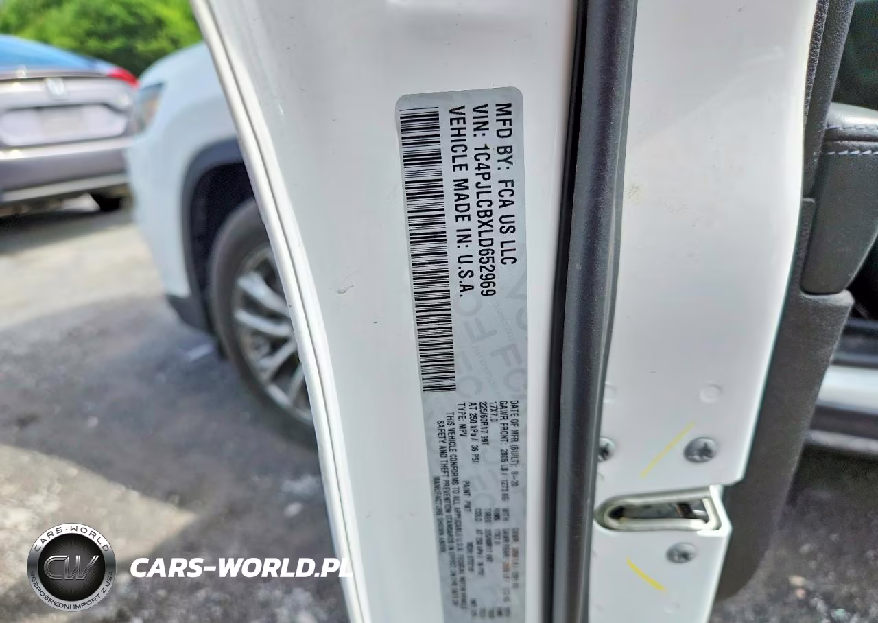 2020 Jeep Cherokee Latitude VIN:1C4PJLCBXLD652969 - 13