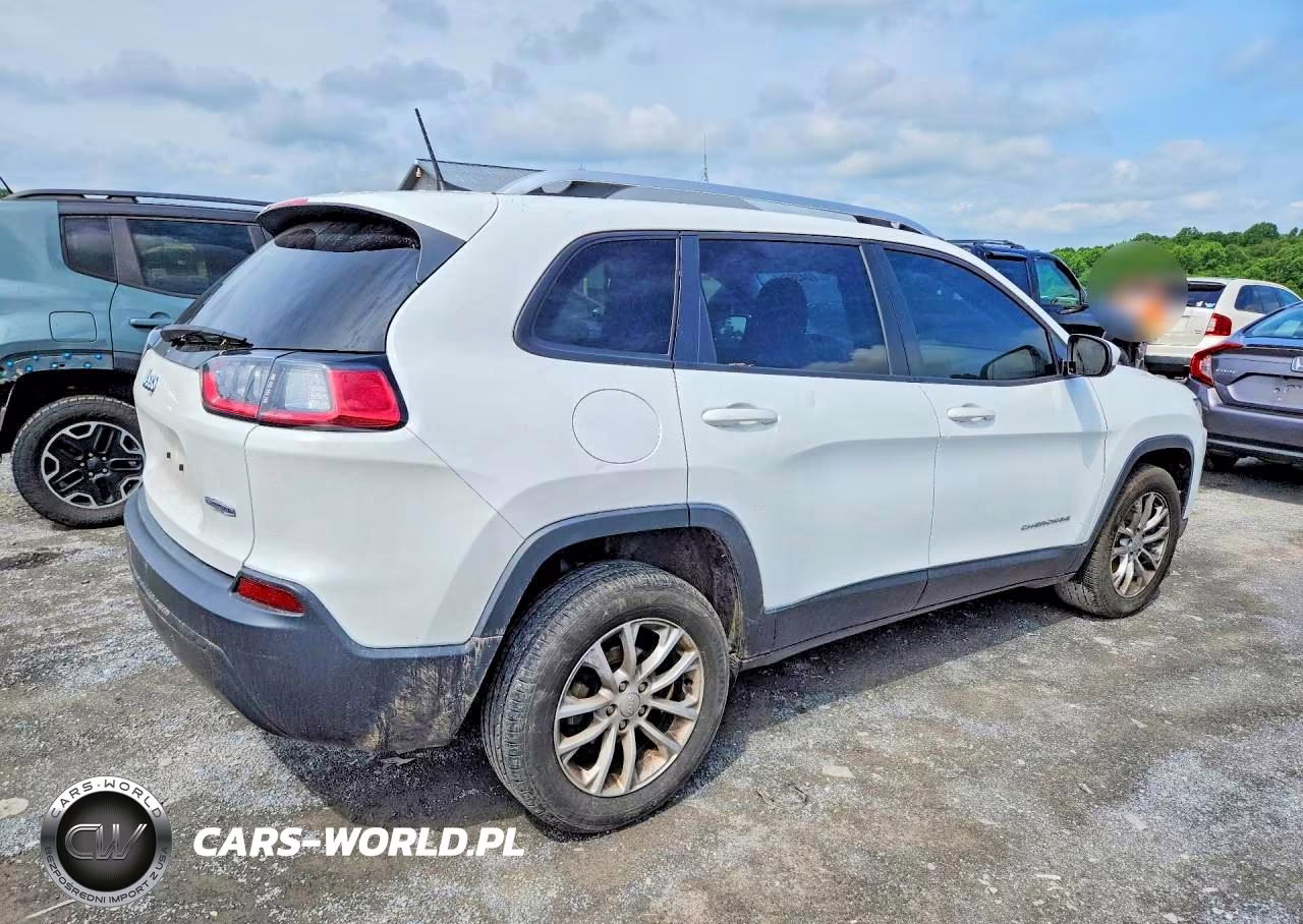 2020 Jeep Cherokee Latitude VIN:1C4PJLCBXLD652969 - 3