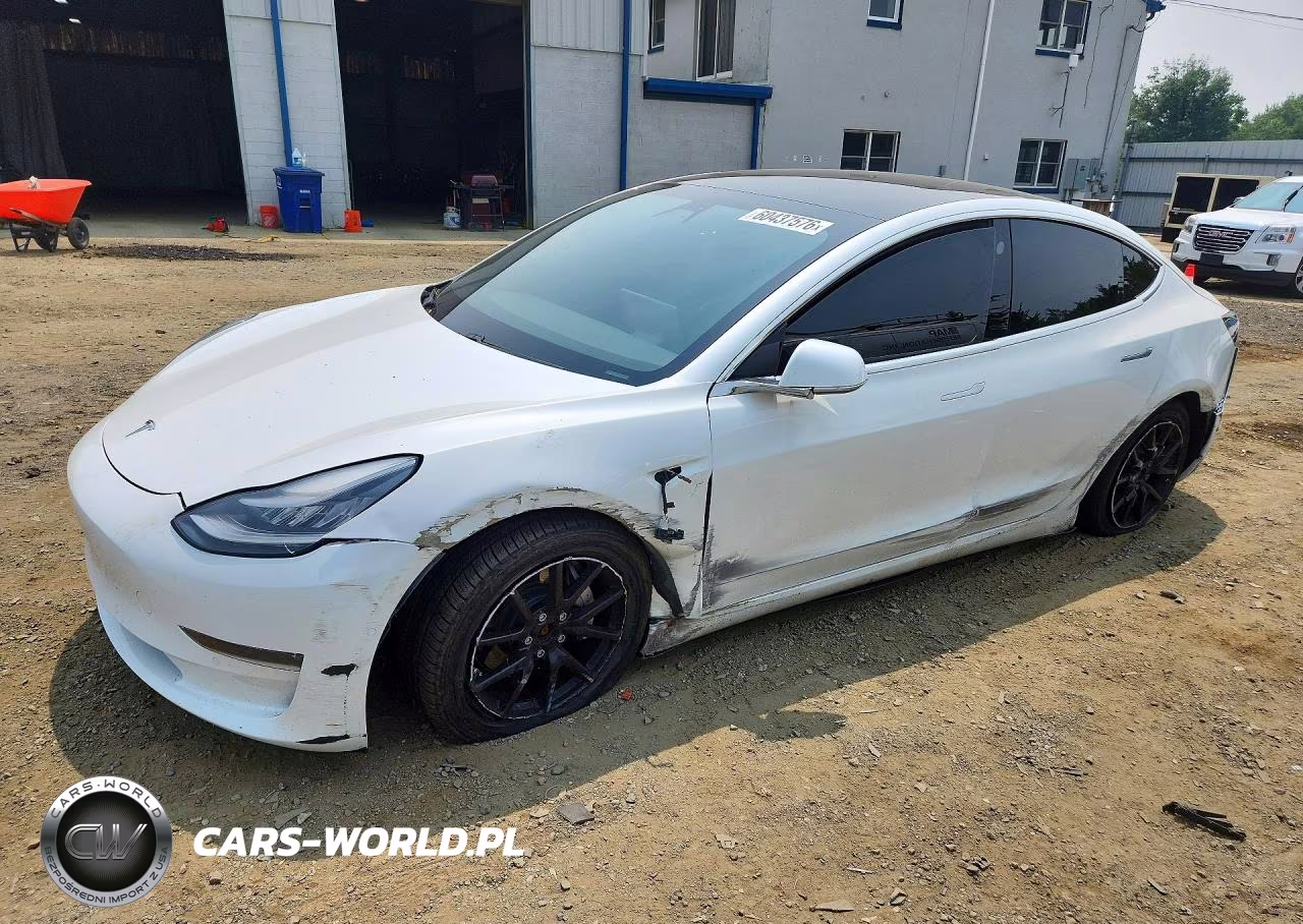 2020 Tesla Model 3 – zdjęcie 1 z 12
