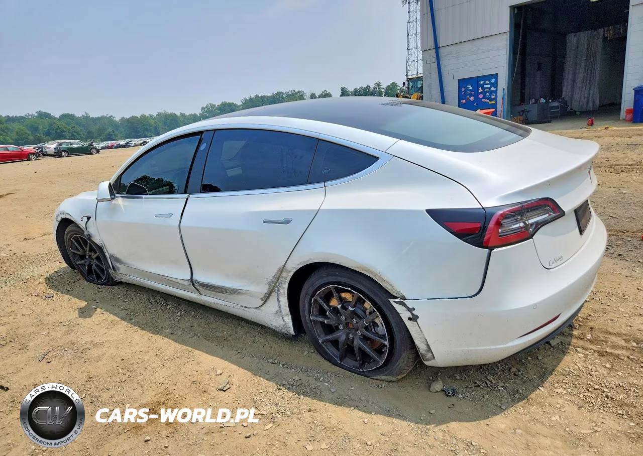 2020 Tesla Model 3 VIN:5YJ3E1EB8LF811758 - 2