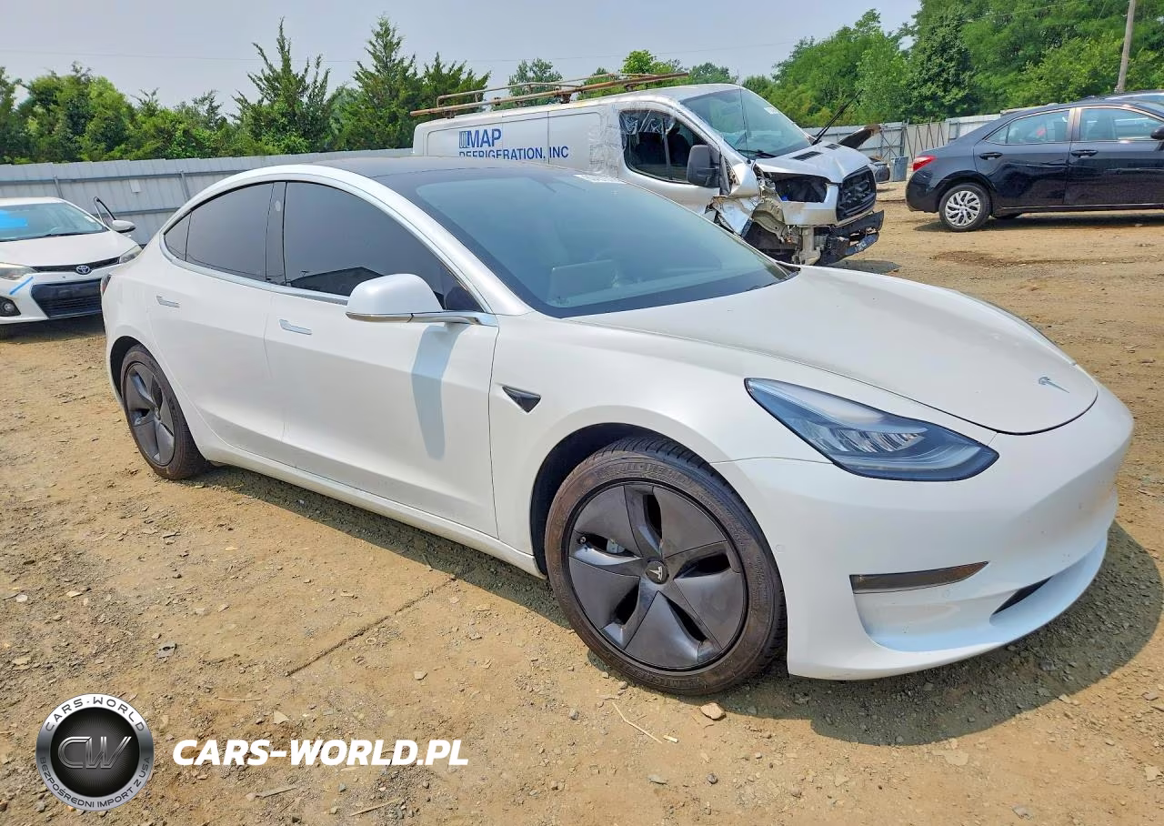 2020 Tesla Model 3 VIN:5YJ3E1EB8LF811758 - 4