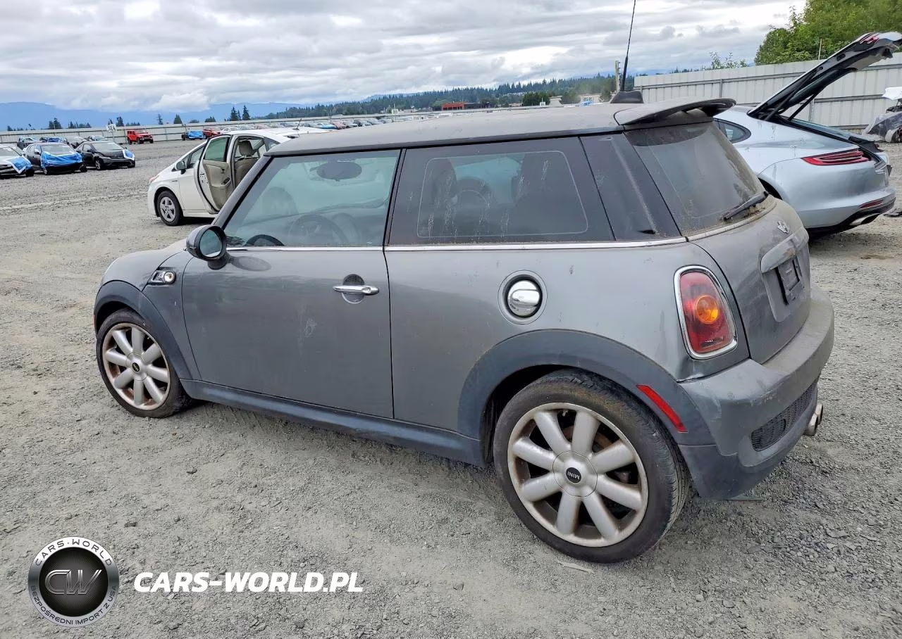 2008 Mini Cooper S VIN:WMWMF73528TV39324 - 2