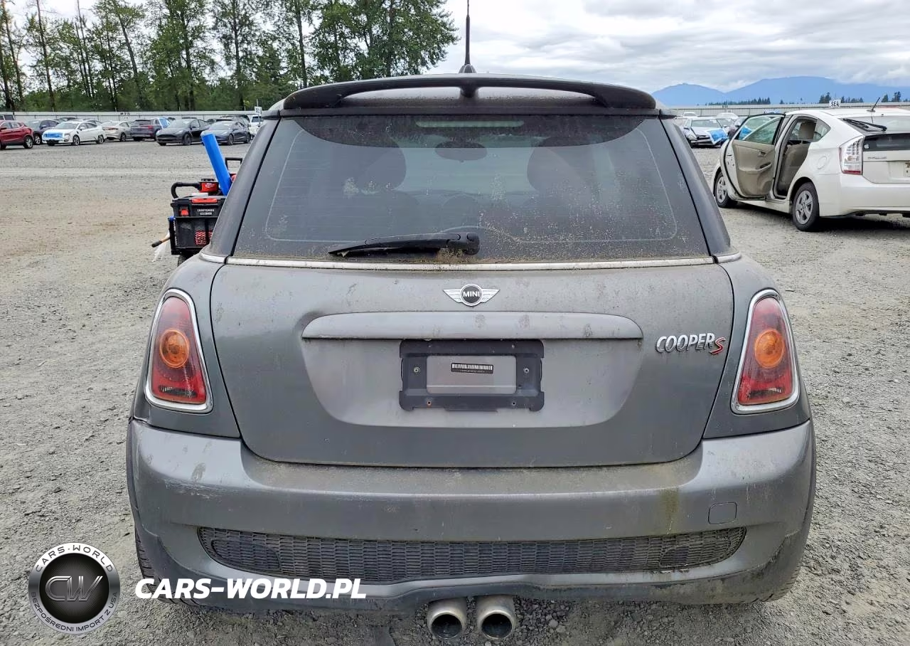 2008 Mini Cooper S VIN:WMWMF73528TV39324 - 6