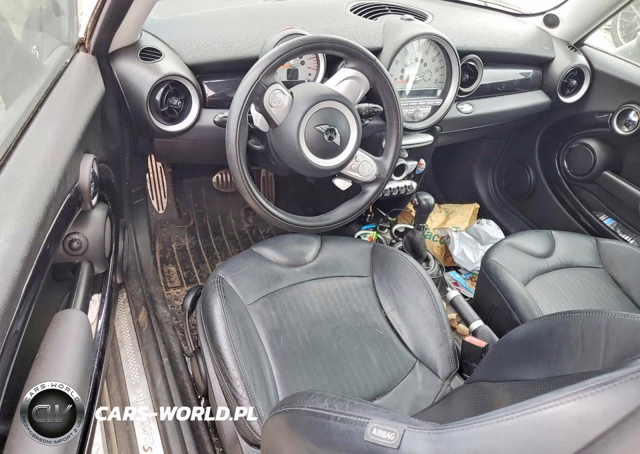 2008 Mini Cooper S VIN:WMWMF73528TV39324 - 8