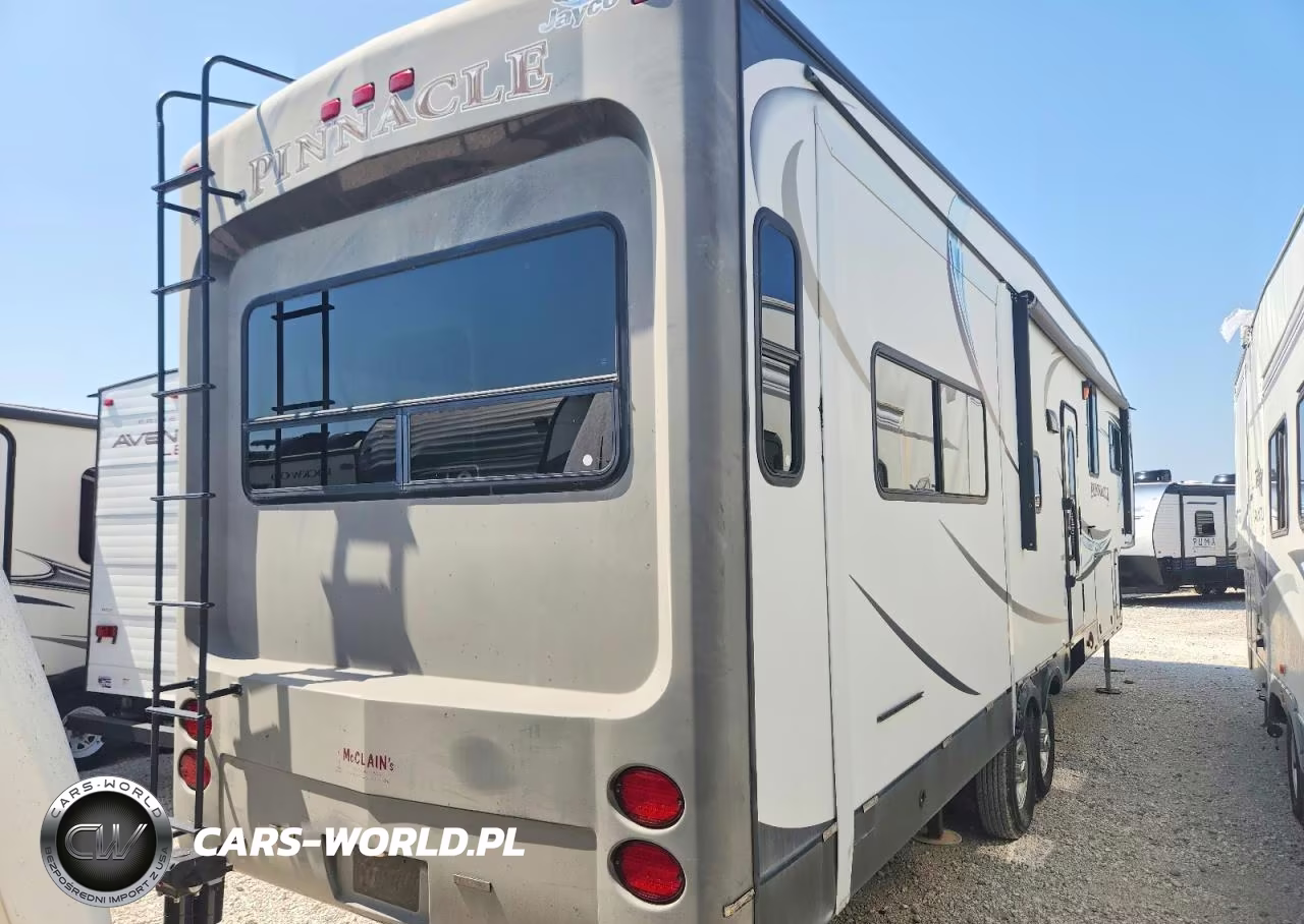2013 Jayco Pinnacle Camper VIN:1UJCJ0BV8D1RC0067 - 4