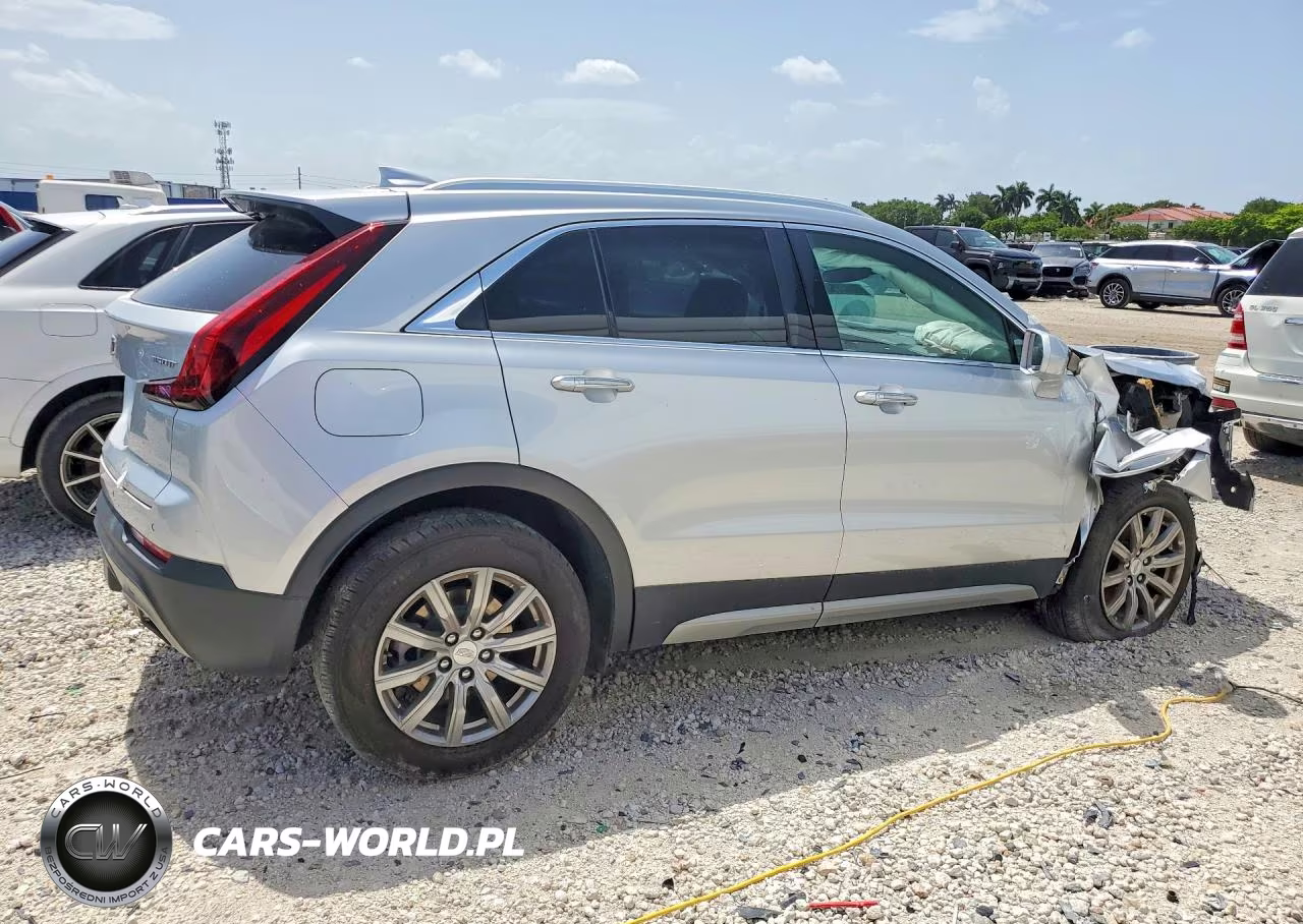 2020 Cadillac Xt4 Premium Luxury VIN:1GYFZCR47LF057069 - 3