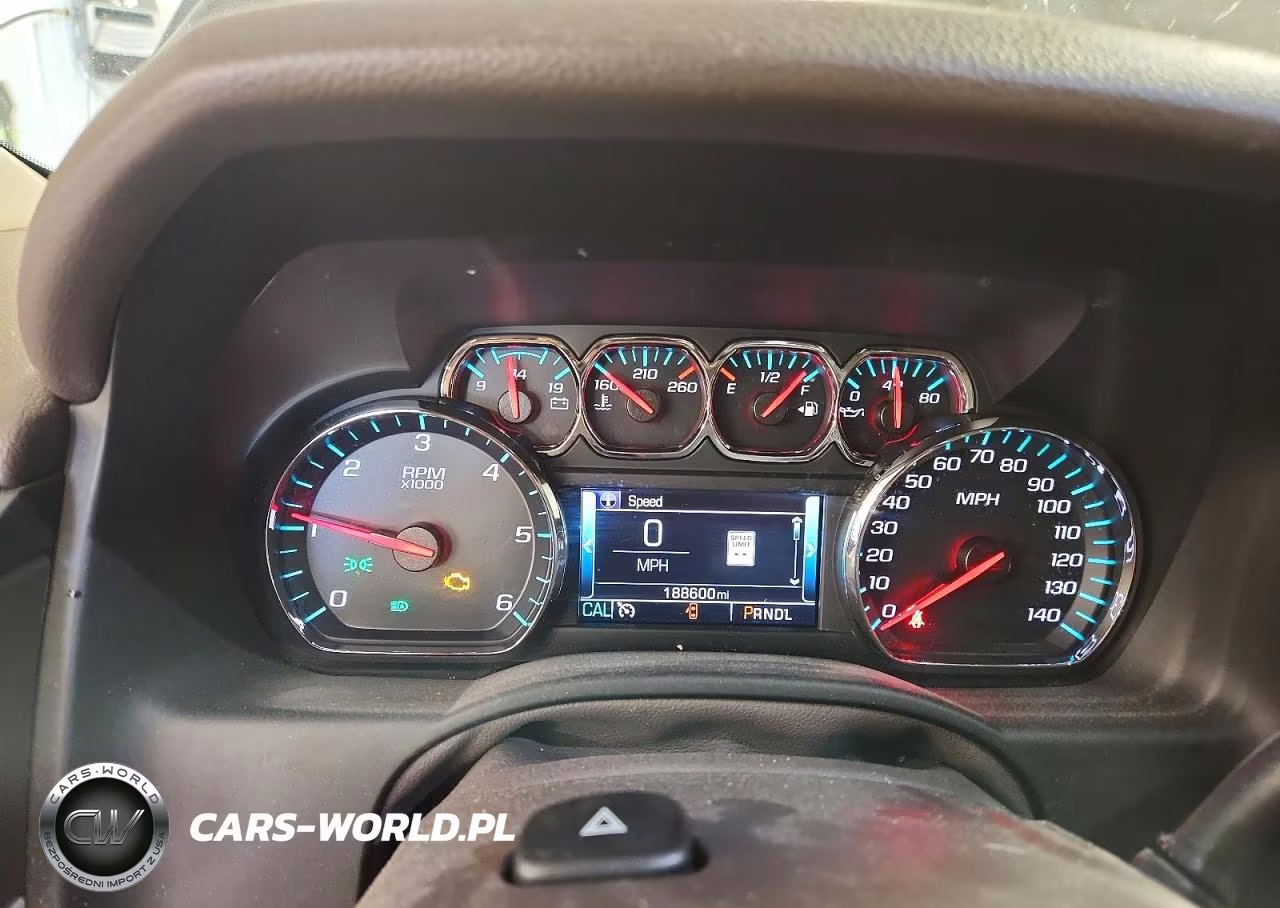 2018 Chevrolet Suburban K1500 Lt VIN:1GNSKHKC5JR352486 - 9