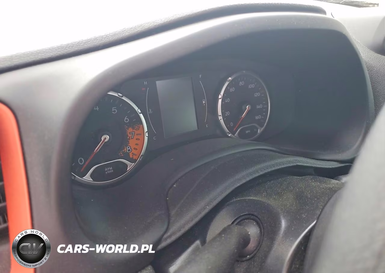 2018 Jeep Renegade Sport VIN:ZACCJBAB9JPH57755 - 9