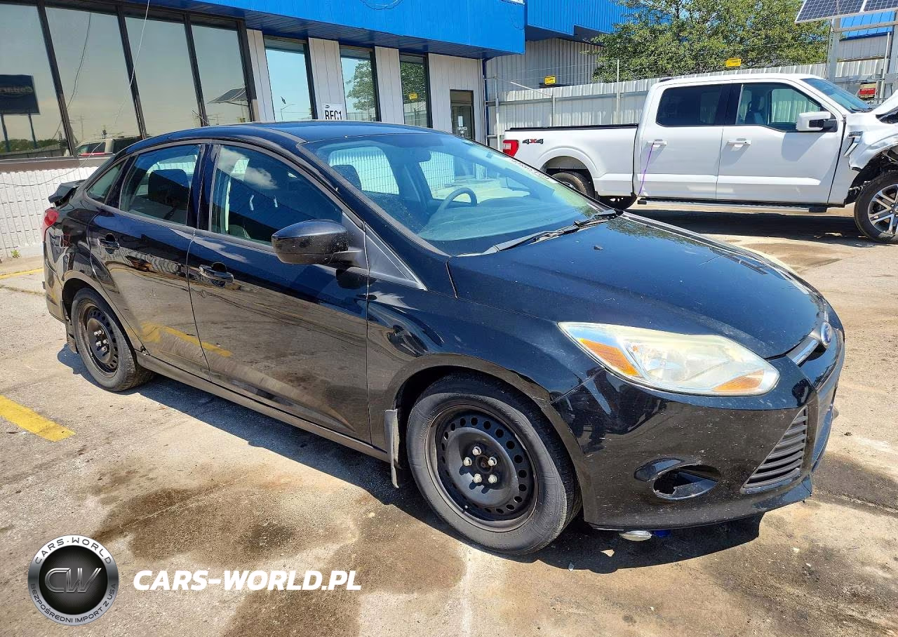2012 Ford Focus Se VIN:1FAHP3F22CL211086 - 4