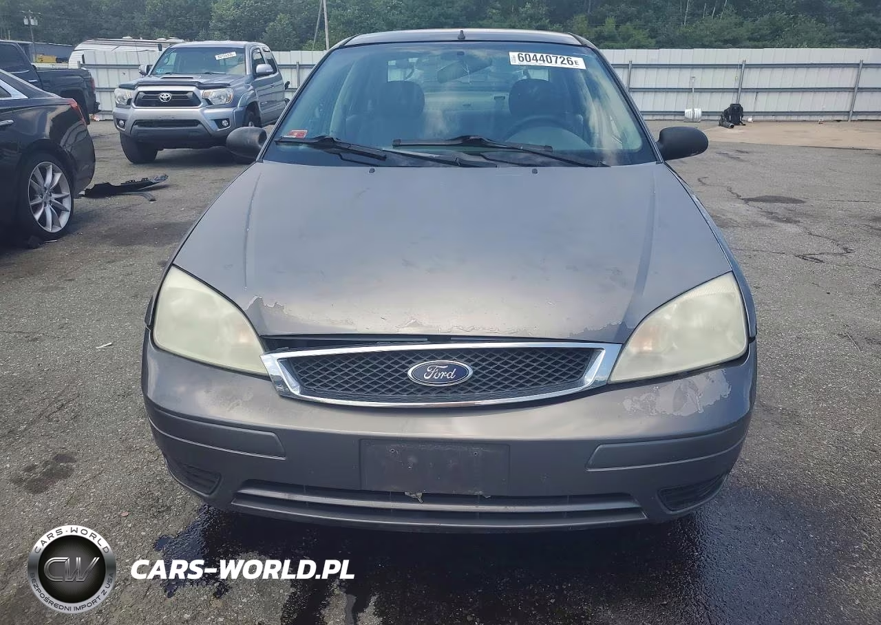 2005 Ford Focus Zx4 VIN:1FAFP34N85W206822 - 5