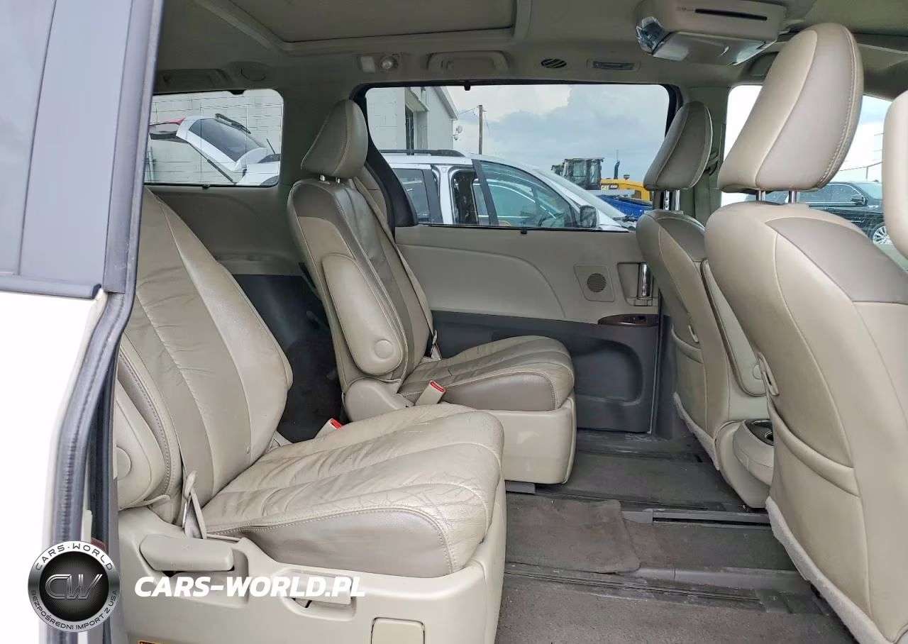 2011 Toyota Sienna Limited 7-Passenger VIN:5TDDK3DC4BS004358 - 11