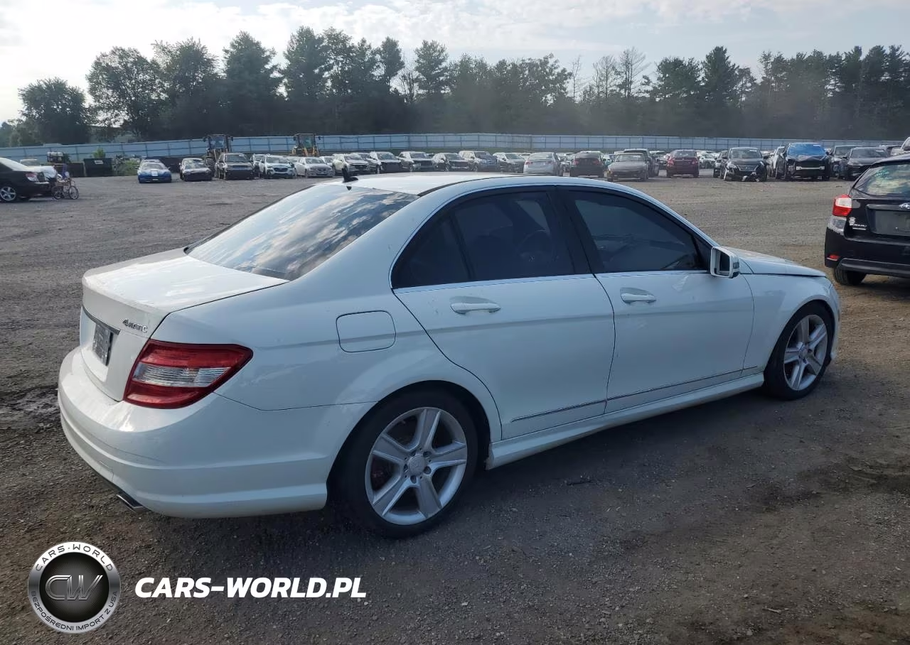 2011 Mercedes-Benz C 300 4Matic VIN:WDDGF8BB8BR133913 - 3