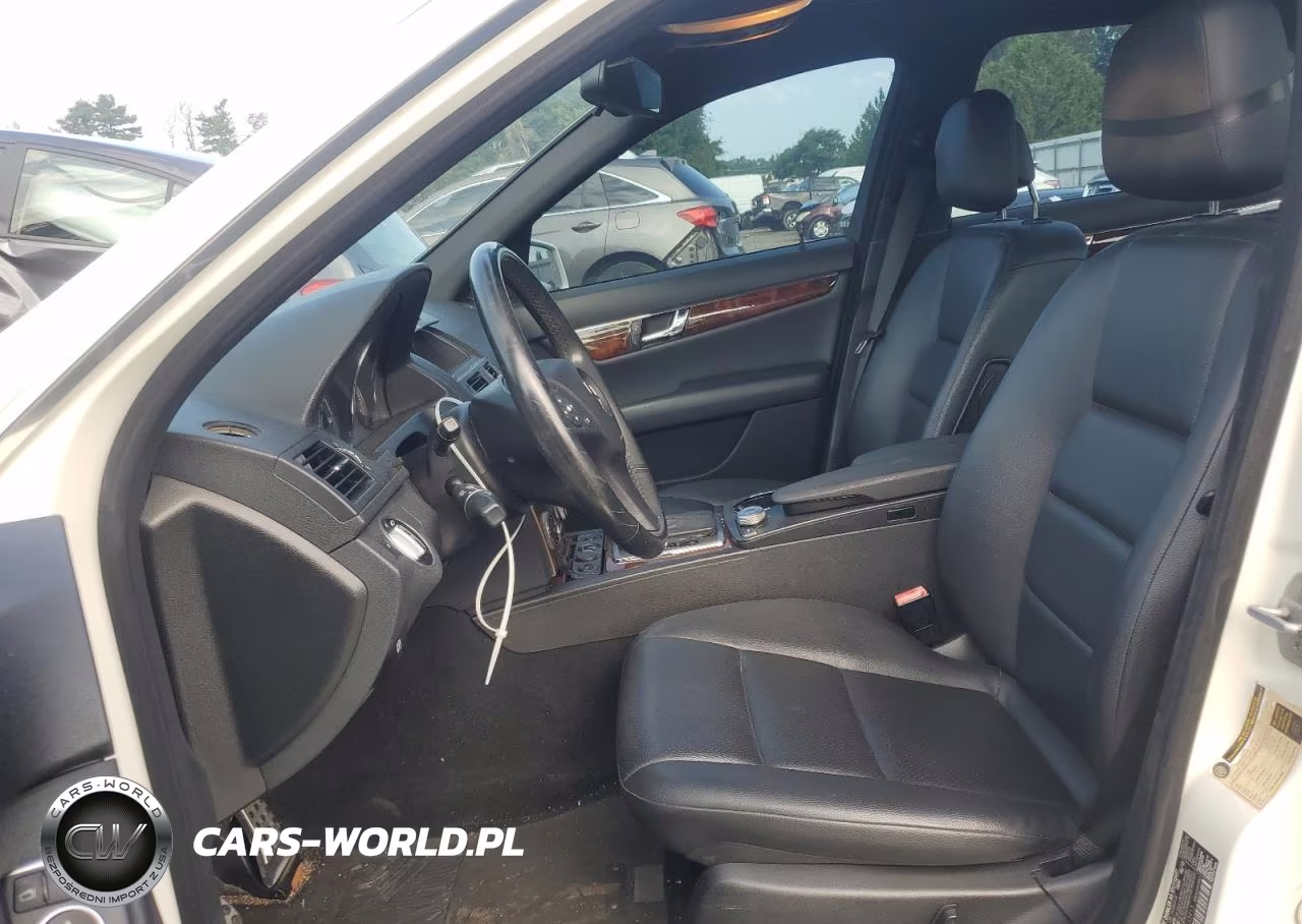 2011 Mercedes-Benz C 300 4Matic VIN:WDDGF8BB8BR133913 - 7