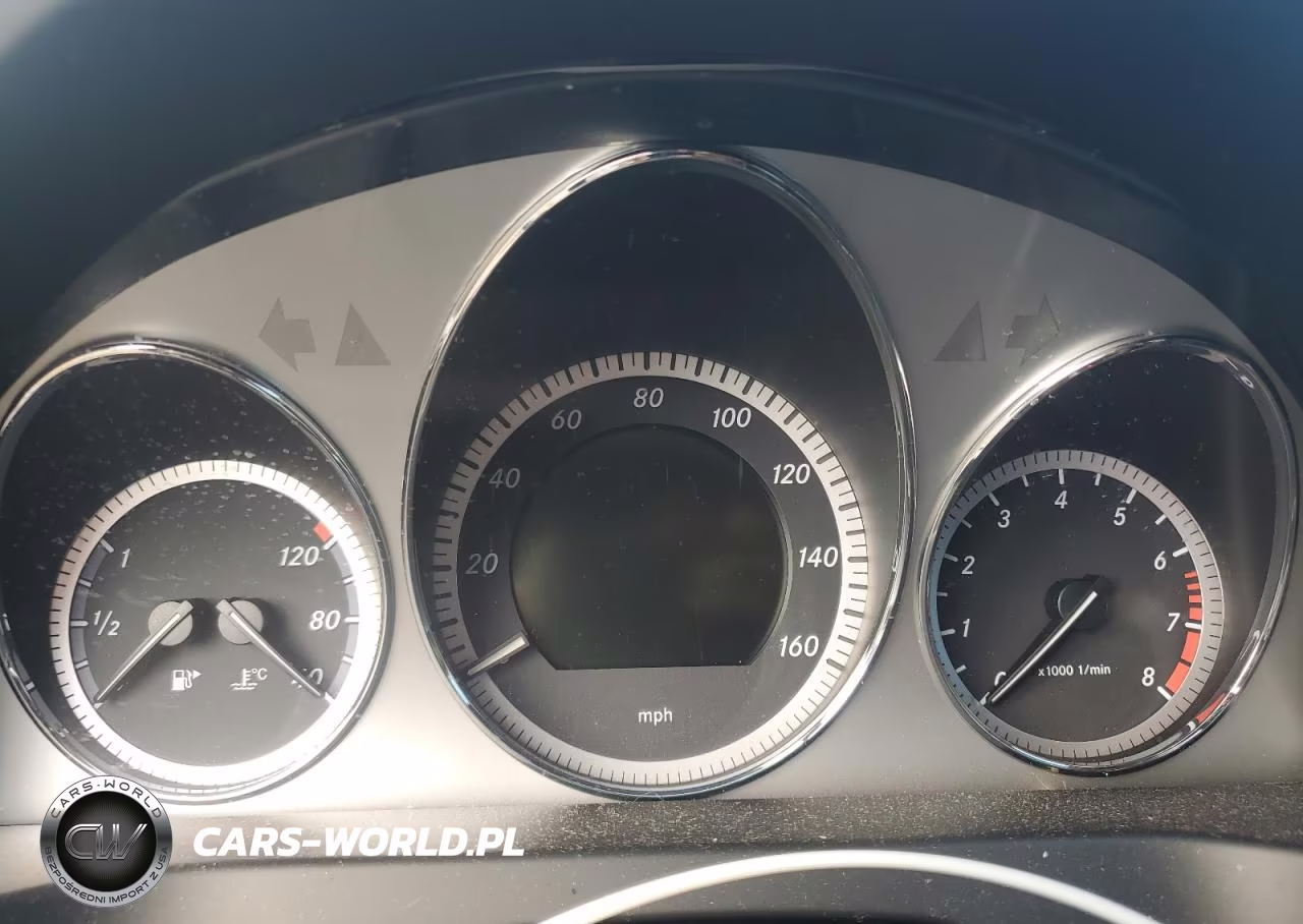 2011 Mercedes-Benz C 300 4Matic VIN:WDDGF8BB8BR133913 - 9