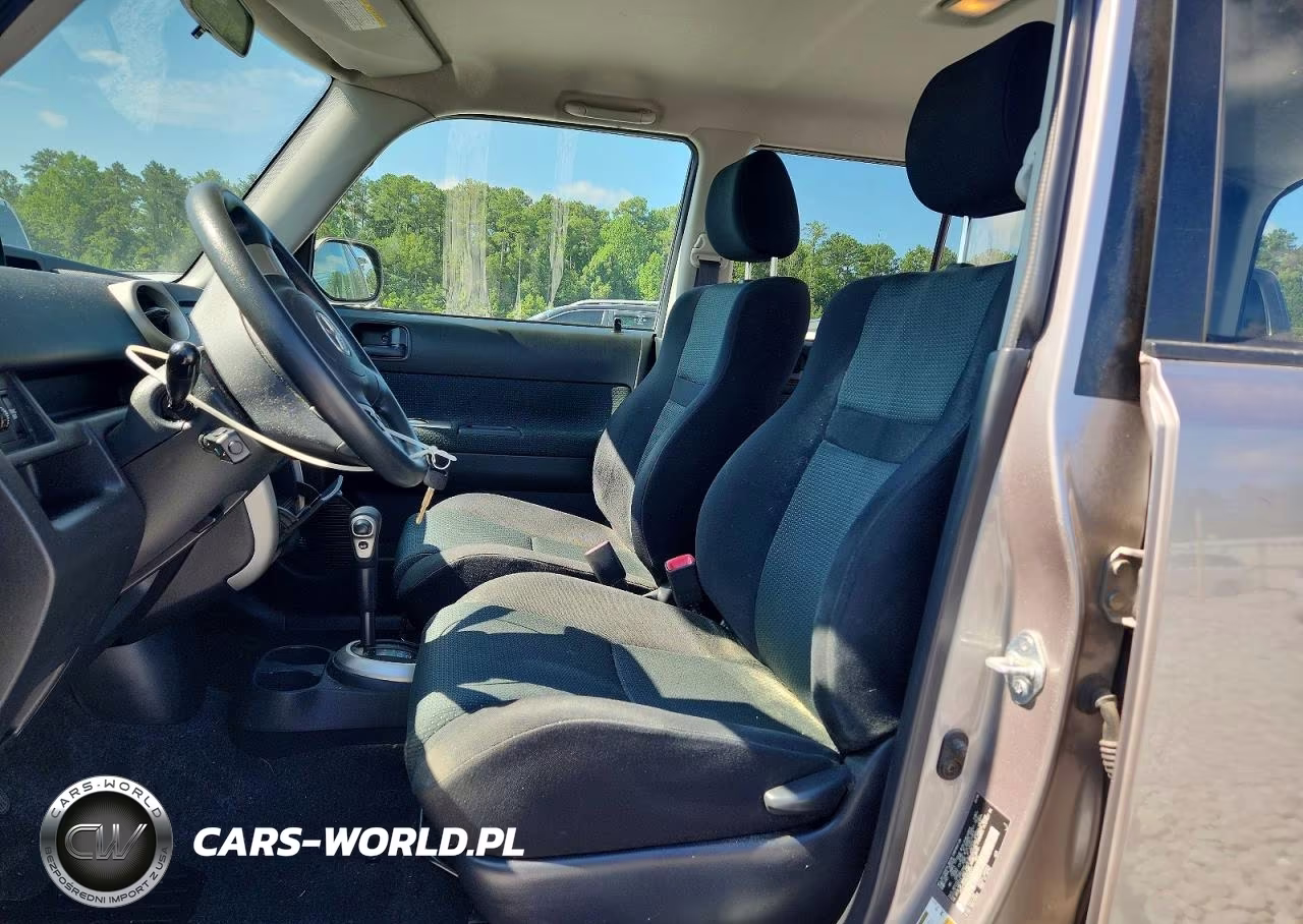 2006 Toyota Scion Xb VIN:JTLKT324X64064201 - 7