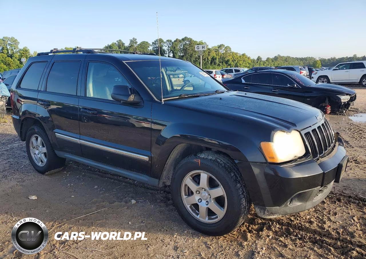 2010 Jeep Grand Cherokee Laredo VIN:1J4PS4GK8AC101143 - 4