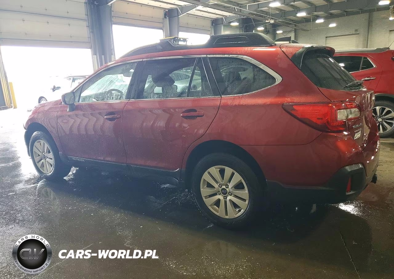 2018 Subaru Outback 2.5I Premium VIN:4S4BSACC5J3355076 - 2