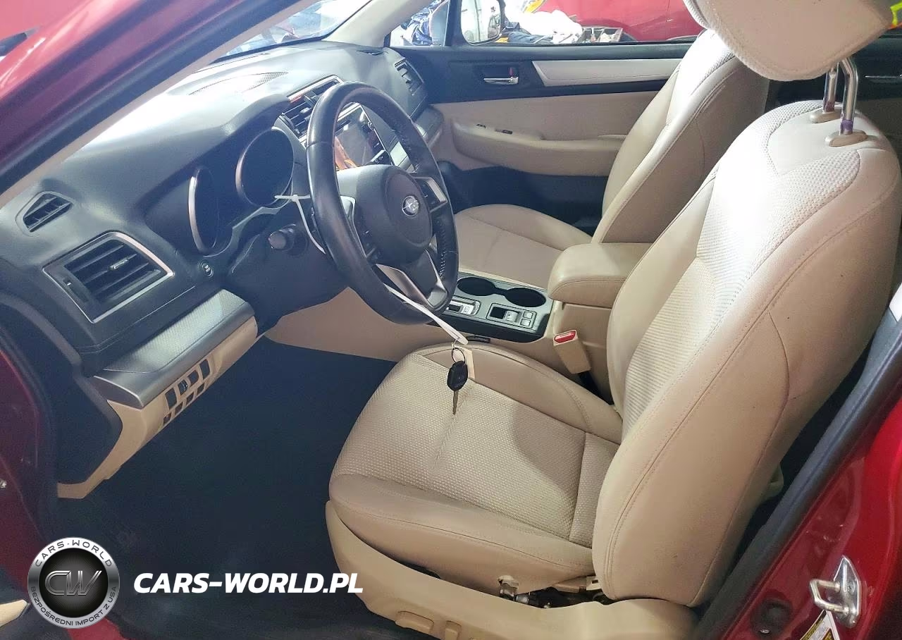 2018 Subaru Outback 2.5I Premium VIN:4S4BSACC5J3355076 - 7