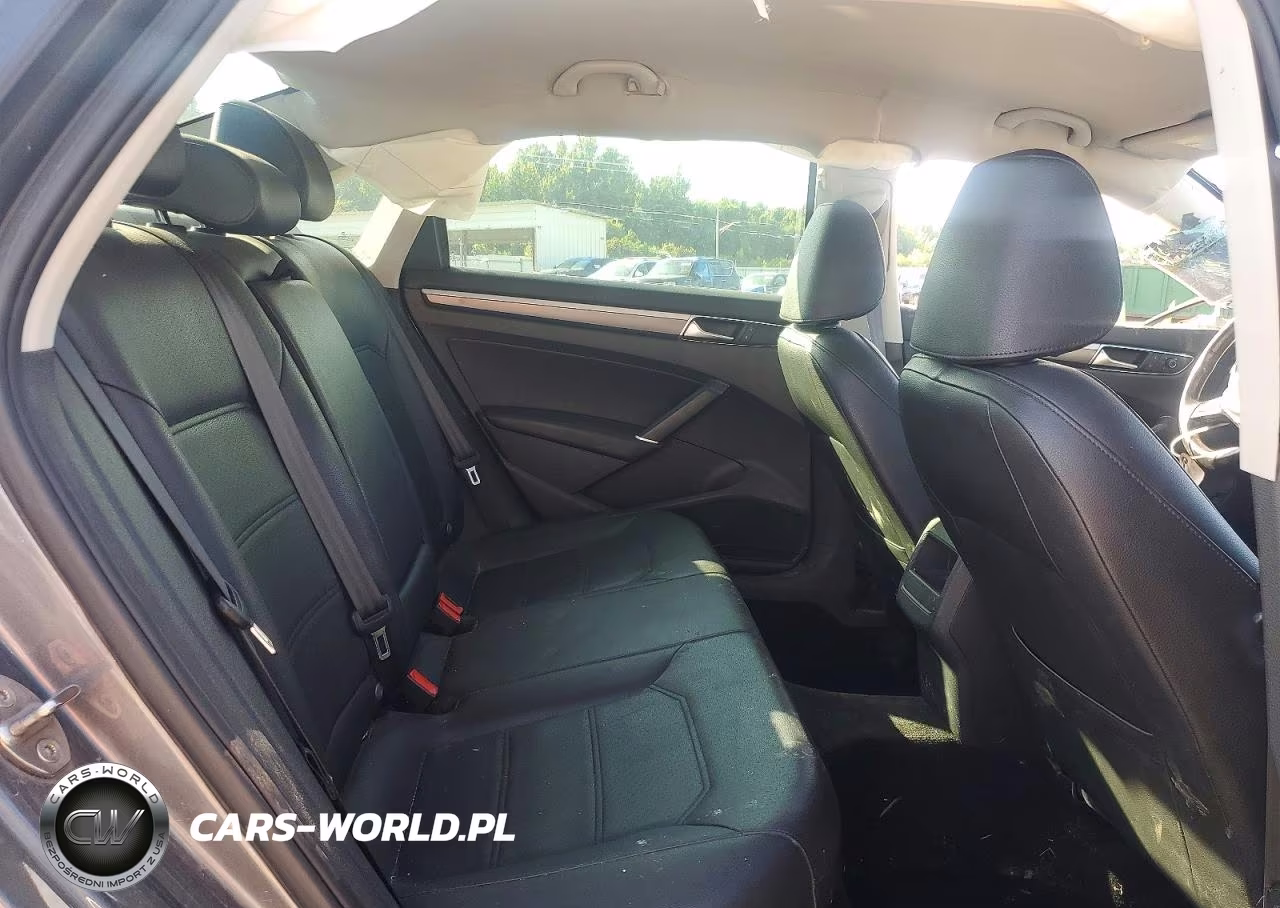 2017 Volkswagen Passat R-Line VIN:1VWDT7A3XHC032777 - 10