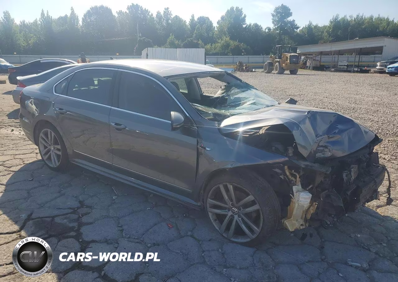 2017 Volkswagen Passat R-Line VIN:1VWDT7A3XHC032777 - 4