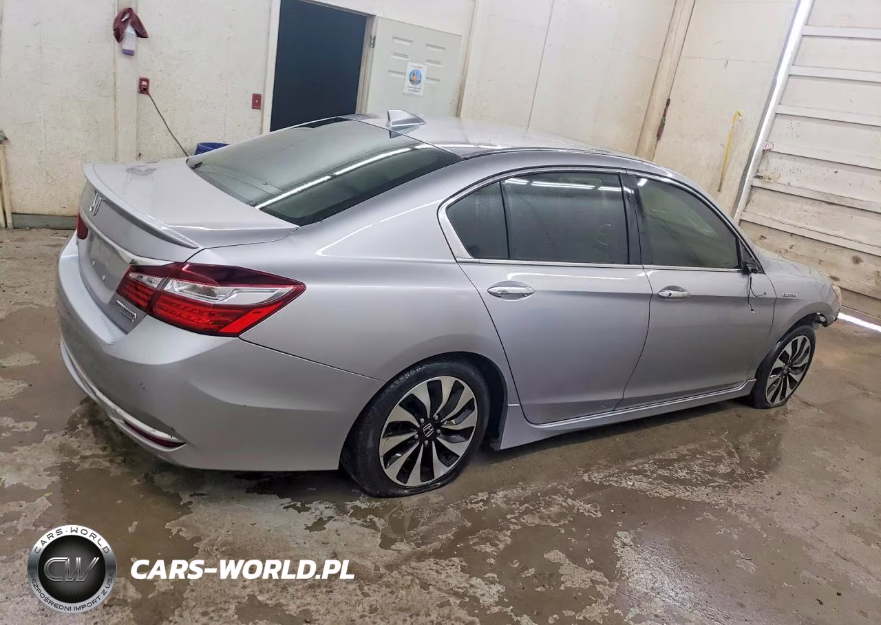 2017 Honda Accord Touring Hybrid VIN:JHMCR6F74HC028015 - 3